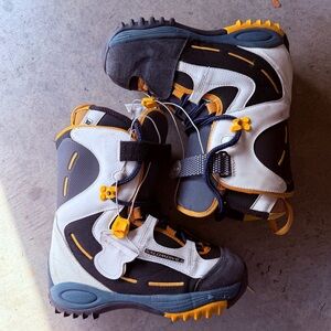 Women’s Salomon Ruby Snowboard Boots